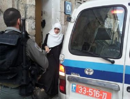 الاحتلال يعتقل مواطنة في القدس صورة توضيحية