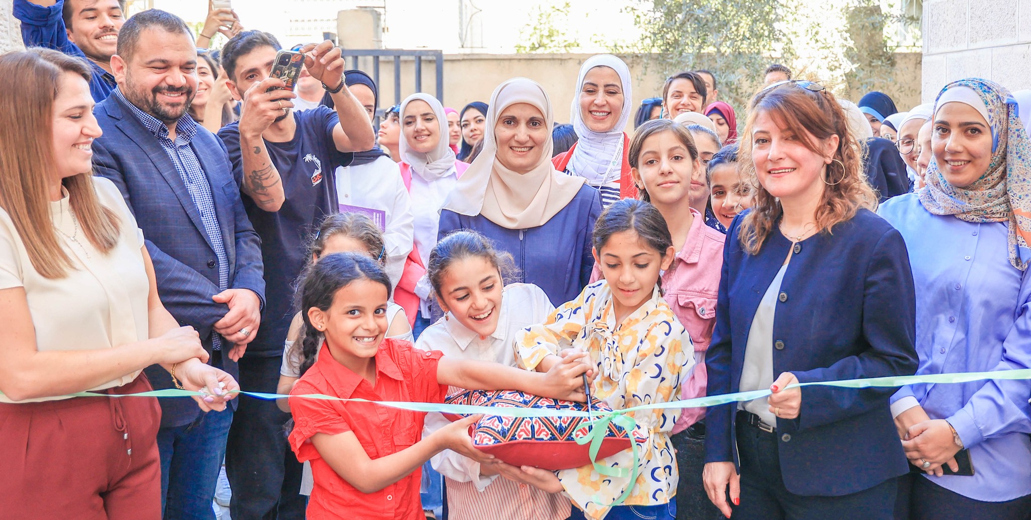 بالتعاون مع مؤسسة "Skate Pal" بنك فلسطين يدعم تجهيز ساحة للتزلج في جمعية إنعاش الأسرة بالبيرة