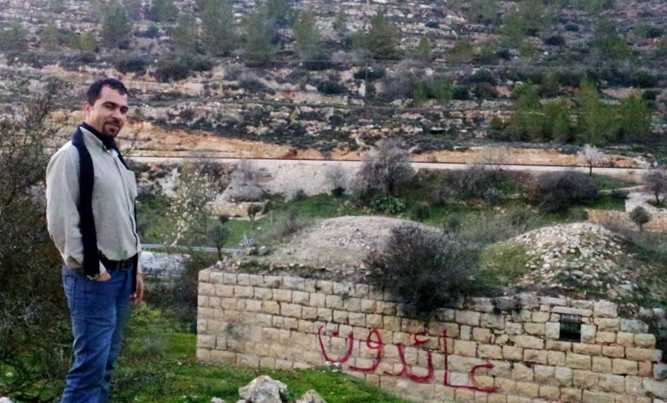 الاحتلال يعتقل المحامي طارق برغوث