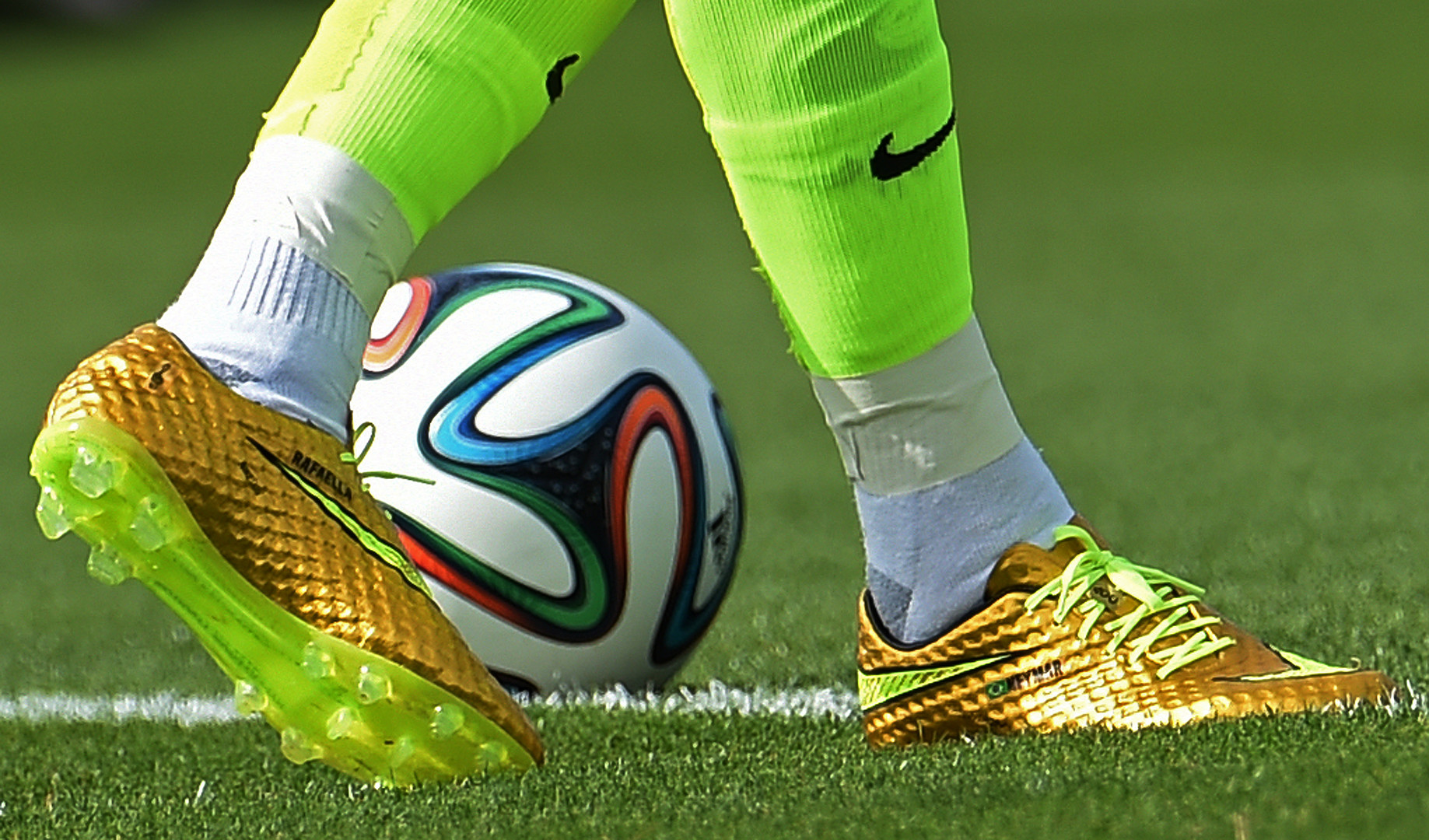 البرازيل تهزم تشيلي وديًا البرازيل تهزم تشيلي وديًا