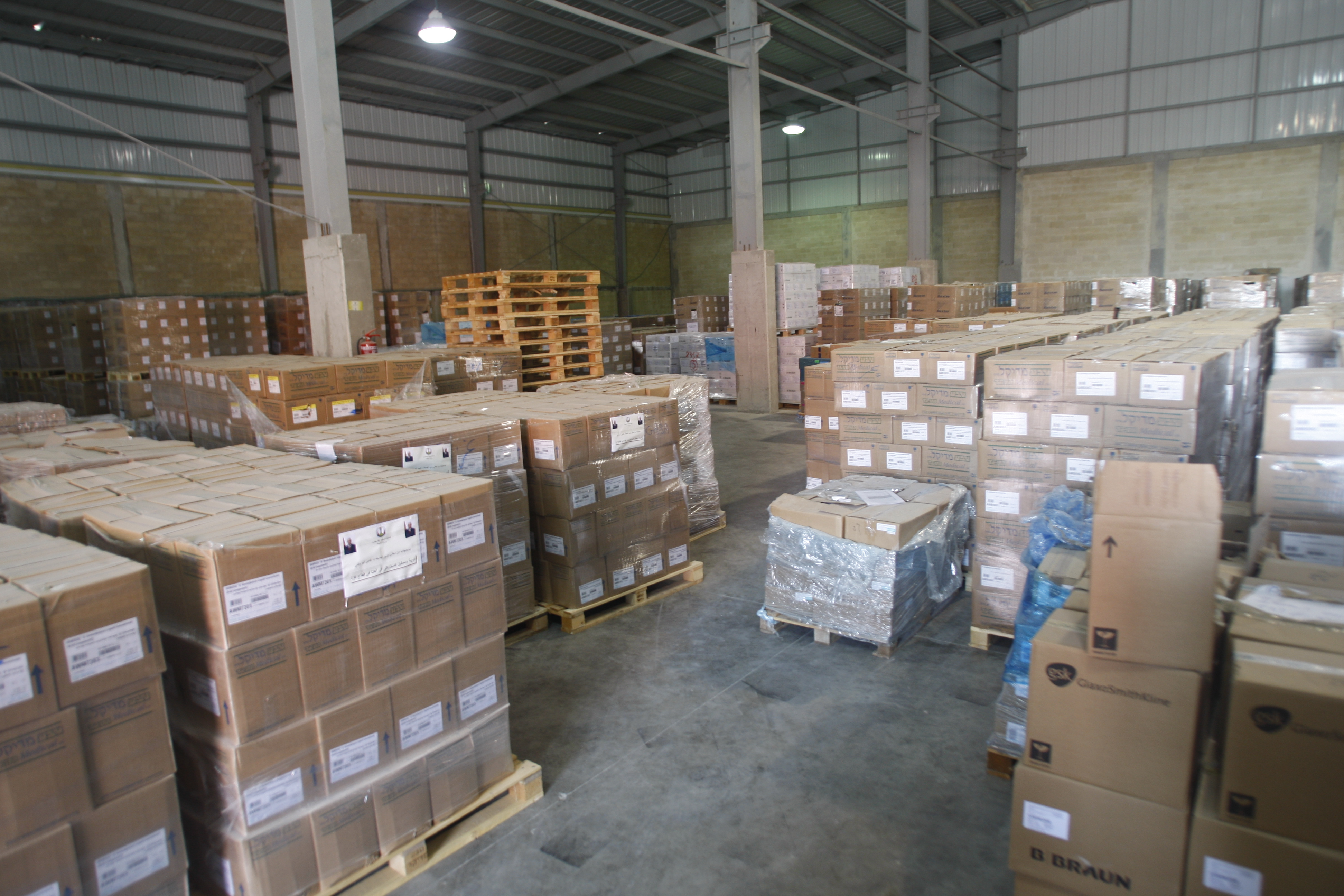 الصحة تُسيِّر 8 شاحنات أدوية إلى قطاع غزة الصحة تُسيِّر 8 شاحنات أدوية إلى قطاع غزة