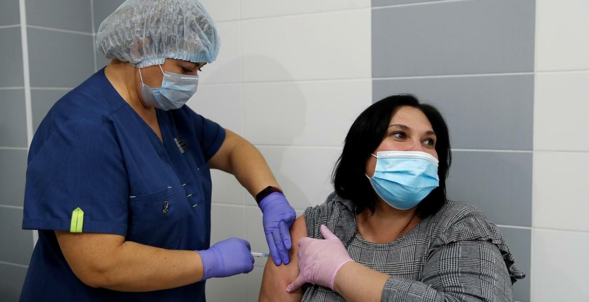 بريطانيا تطلق حملة التطعيمات ضد فيروس كورونا