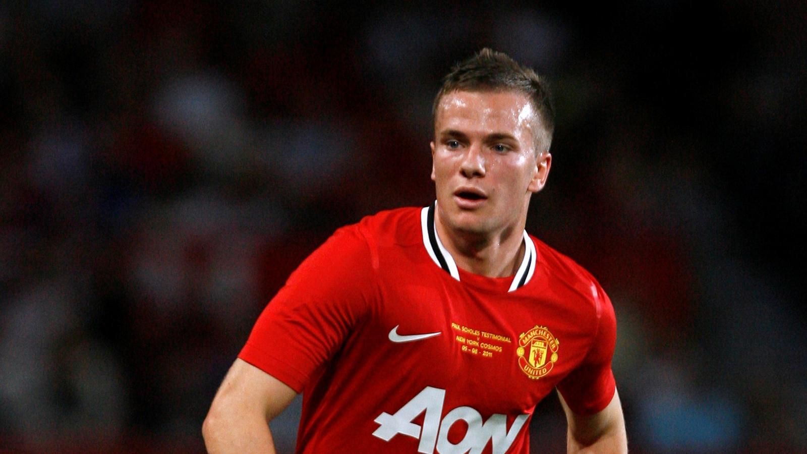 إصابة كليفرلي بتمزق في أربطة الكاحل إصابة كليفرلي بتمزق في أربطة الكاحل