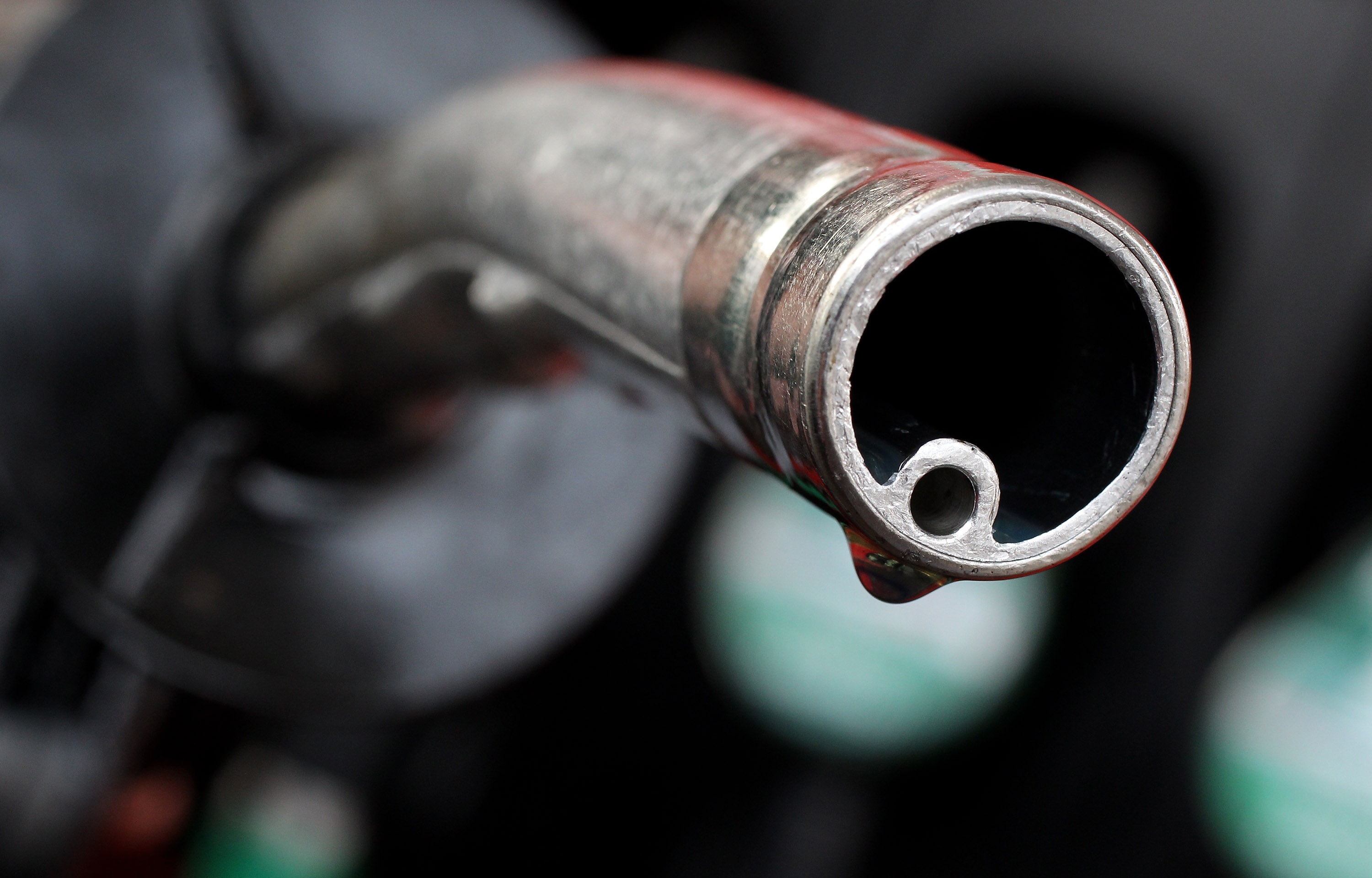 احتياطي الفلسطينيين من الوقود وغاز الطهي يكفي 5 أيام احتياطي الفلسطينيين من الوقود وغاز الطهي يكفي 5 أيام