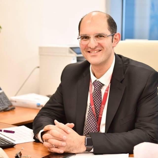 محمود الشوا يباشر أعماله مديراً عاماً لبنك فلسطين