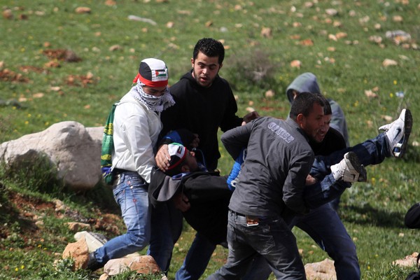 إصابة 11 مواطنا برصاص الاحتلال في رام الله إصابة