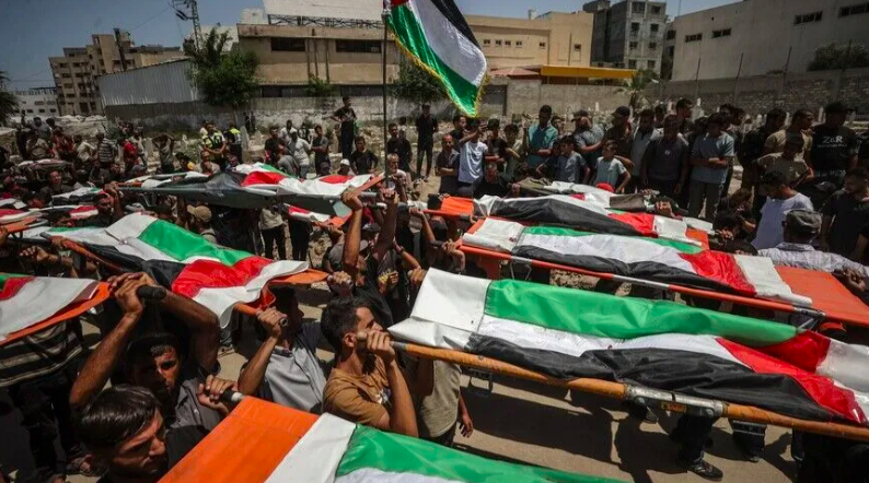 أكبر جنازة جماعية.. غزة تشيّع شهداء مجزرة الصبرة