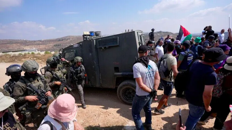 الضفة.. إصابة 6 فلسطينيين بالاختناق خلال اقتحام إسرائيلي لمخيم الفارعة