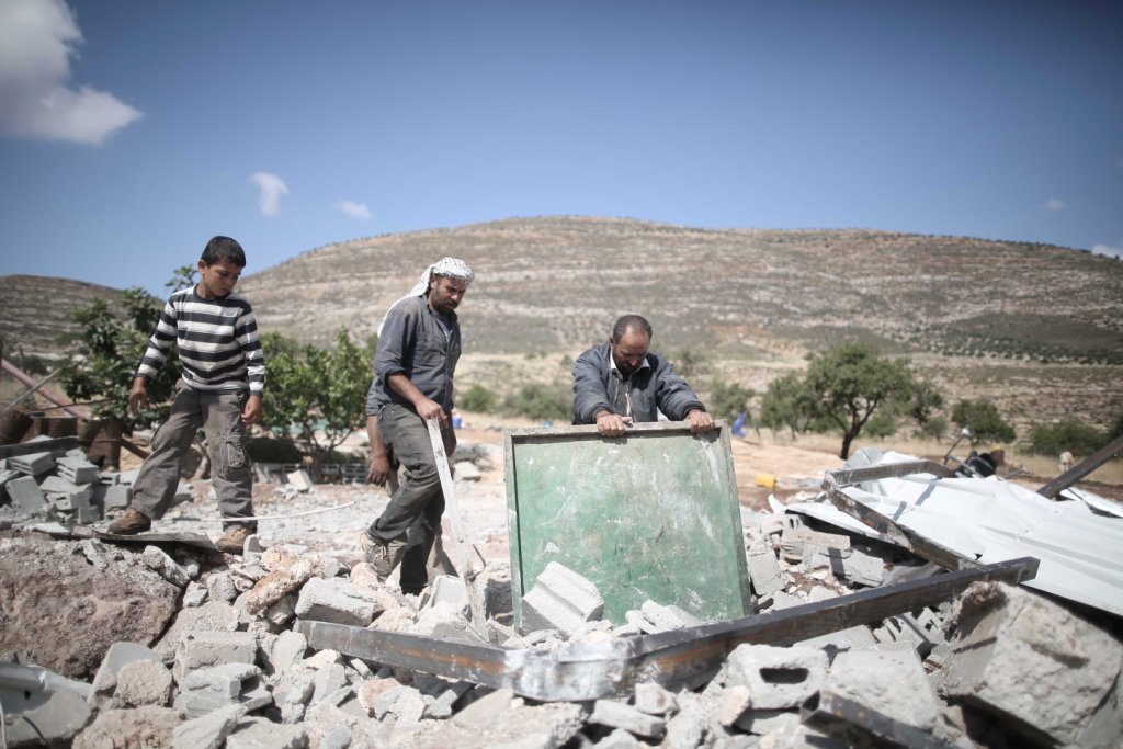 خربة الطويل .. باقية رغم قبضة الاحتلال والاستيطان خربة الطويل