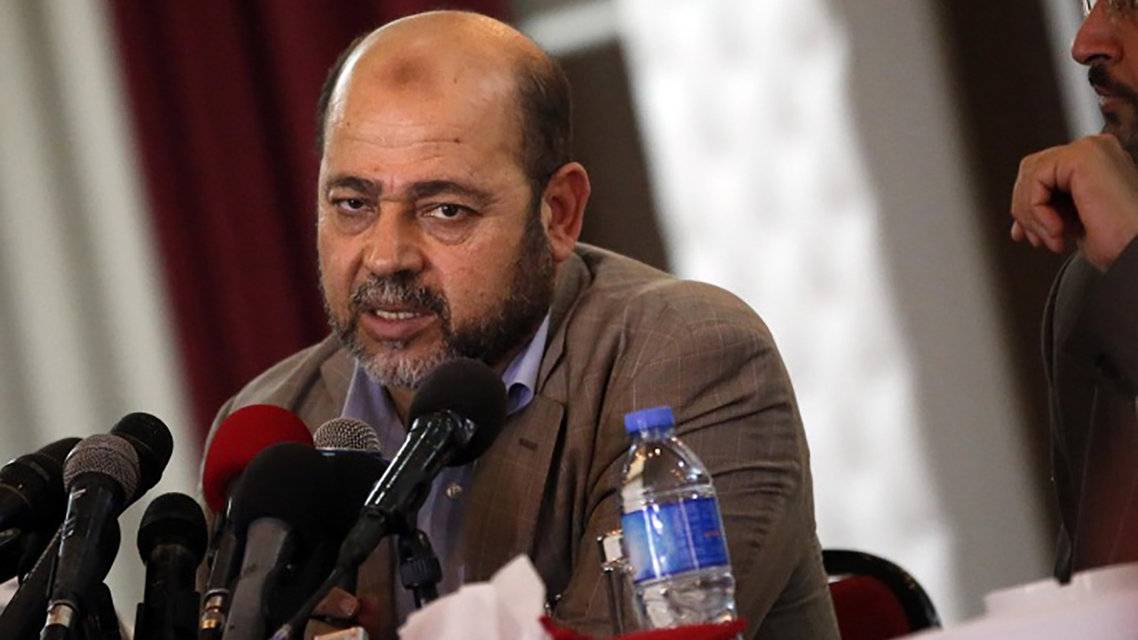 أبو مرزوق في زيارة خاطفة للقاهرة لإجراء عملية قلب مفتوح موسى أبو مرزوق