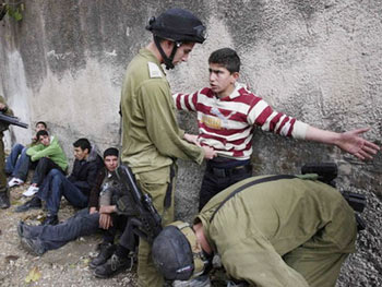 الأطفال في السجون