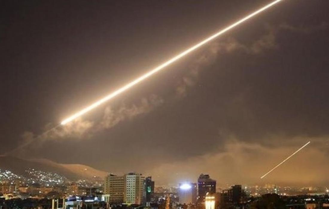 إصابتان في غارات جوية "إسرائيلية" على ريف حمص غرب سوريا