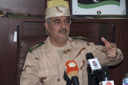 تركيا تجلي المئات من مواطنيها من ليبيا ليبيا