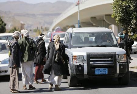 الحوثيون يحيطون بمقر إقامة الرئيس اليمني اليمن
