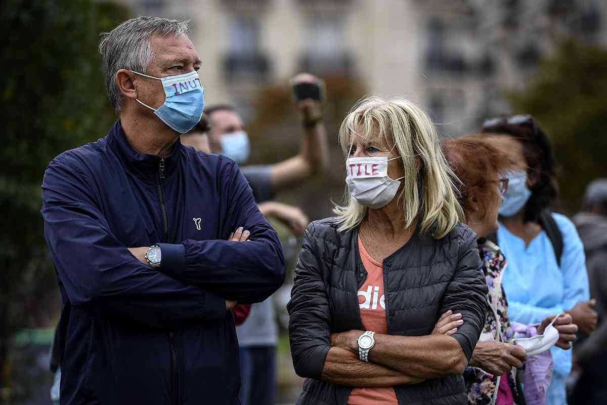 كورونا: إصابات قياسية بأميركا وأوروبا وتحذيرات من متحورات جديدة