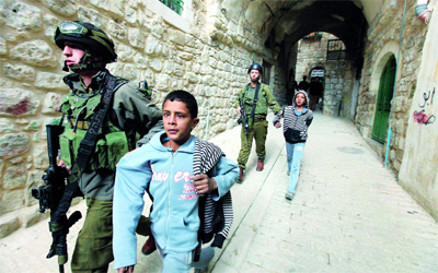 تقرير حول اعتداءات الاحتلال بحق الأطفال الفلسطينيين اعتقال أطفال
