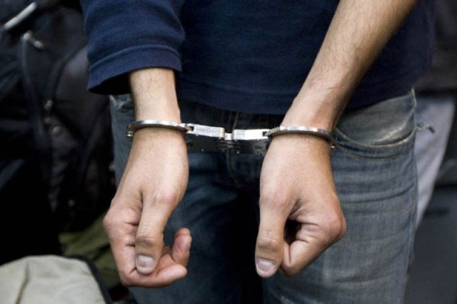 اعتقال 11 مواطناً اليوم اعتقال