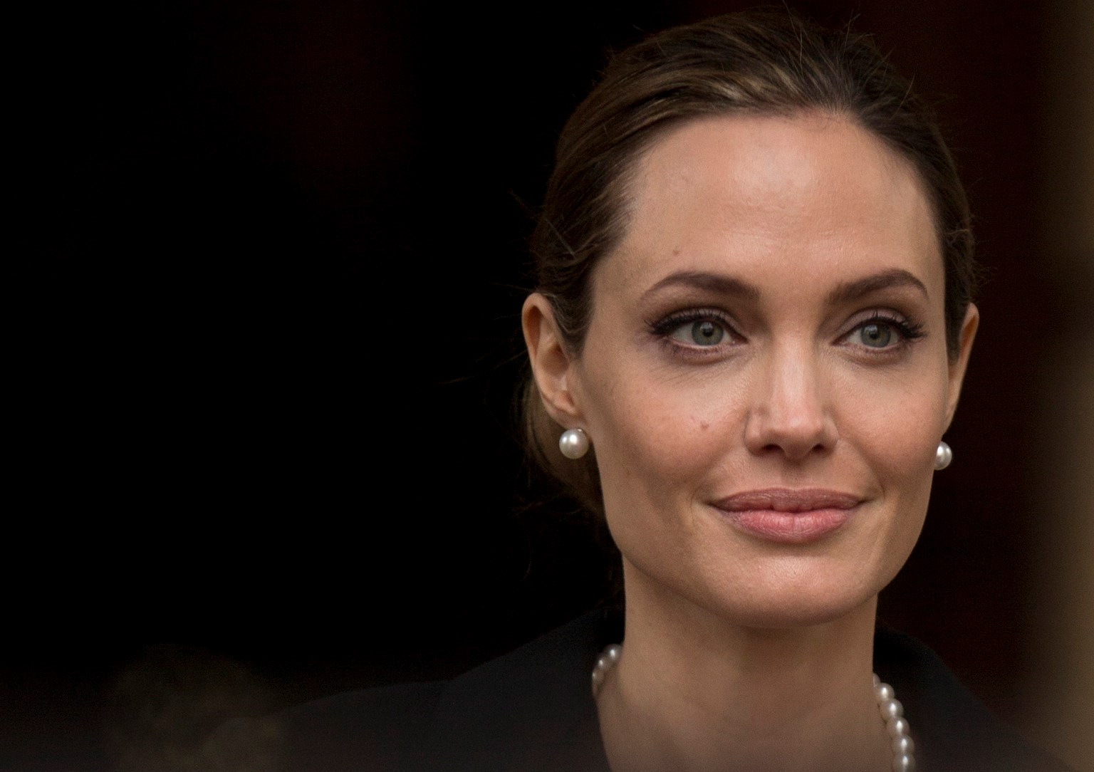 فيلم أنجلينا جولي يتصدر إيرادات شباك التذاكر أنجلينا جولي