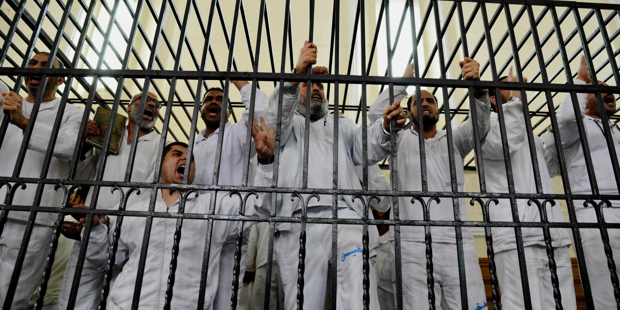 المؤبد بحق 9 من "الإخوان" في مصر المؤبد بحق 9 من "الإخوان" في مصر