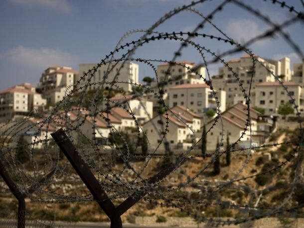 هآرتس: أوربا ستستخدم العصا مع إسرائيل والجزرة مع الفلسطينين مستوطنة