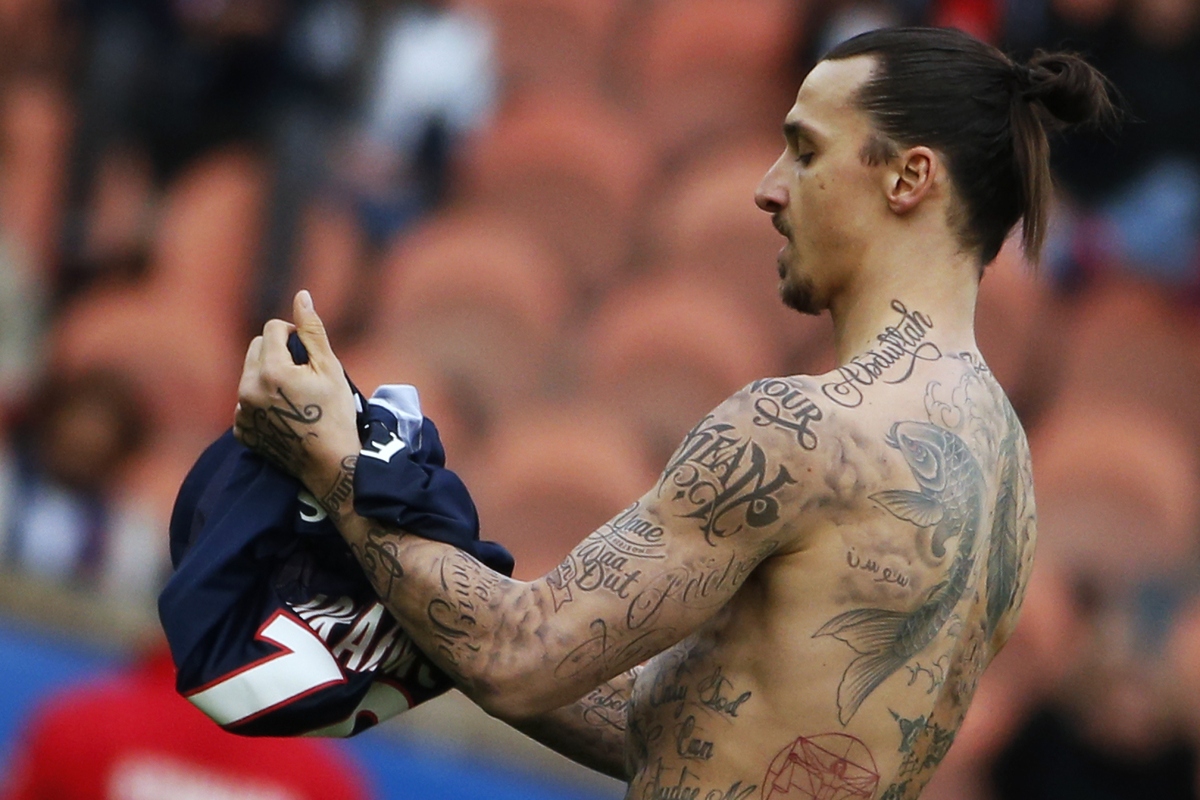 لماذا أزال ابراهيموفيتش الأوشام عن جسده؟ لماذا أزال ابراهيموفيتش الأوشام عن جسده؟