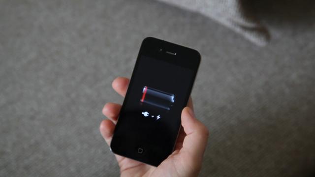 نصائح لإنقاذ بطارية هاتفك نصائح لإنقاذ بطارية هاتفك