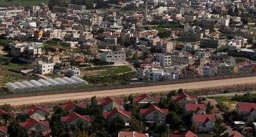 هكذا باع محامي وسمسار أراضٍ فلسطينية للمستوطنين اراض