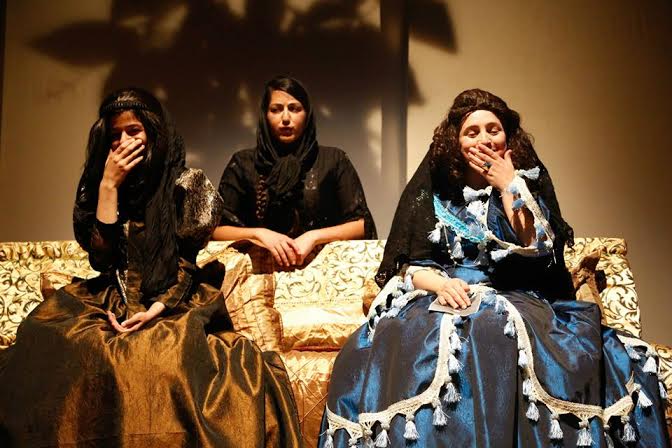 "بيت برناردا ألبا" على مسرح جامعة بيرزيت "بيت برناردا ألبا" على مسرح جامعة بيرزيت