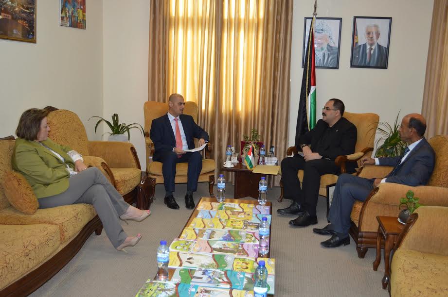 صيدم يبحث مع ممثل قبرص لدى فلسطين التعاون المشترك تباحث حول التعاون المشترك