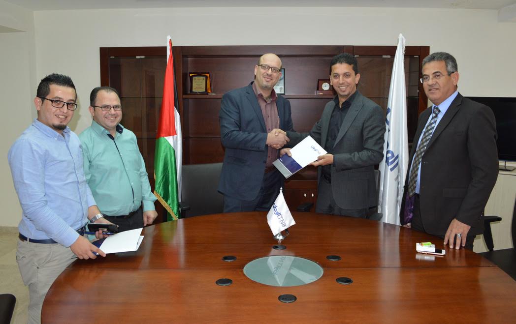 صندوق إقراض الطلبة والبنك الوطني يوقعان اتفاقية تعاون لتفعيل خدمة التسديد الآلي اتفاقية تعاون لتفعيل خدمة التسديد الآلي