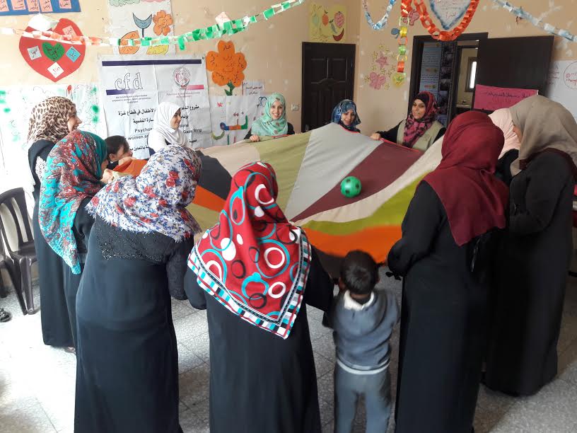 جمعية المرأة العاملة تختتم سلسلة لقاءات تثقيفية في قطاع غزة سلسلة لقاءات تثقيفية في قطاع غزة