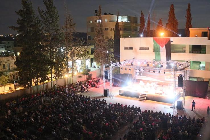 بنك القدس يختتم يرعى مهرجان صفا العاشر للثقافة والسياحة والفنون بنك القدس يختتم يرعى مهرجان صفا العاشر للثقافة والسياحة والفنون