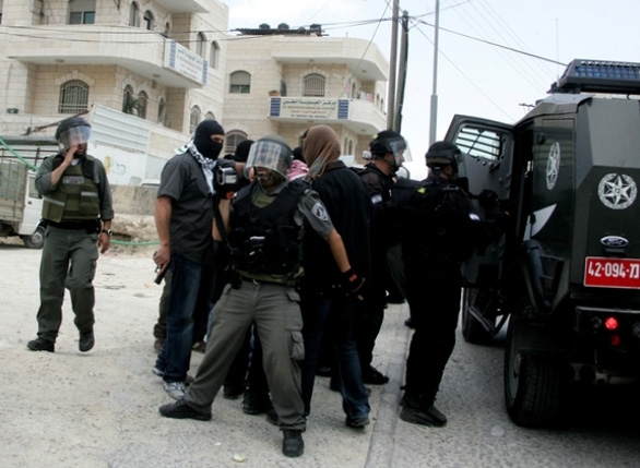 قوات الاحتلال تعتقل نائبا من الخليل قوات الاحتلال