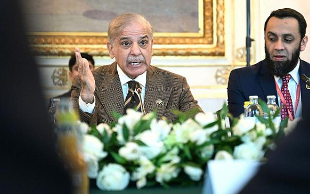 رئيس وزراء باكستان يزور السعودية وقطر وتركيا قبل عودة محتملة للمفاوضات بين إيران وأميركا