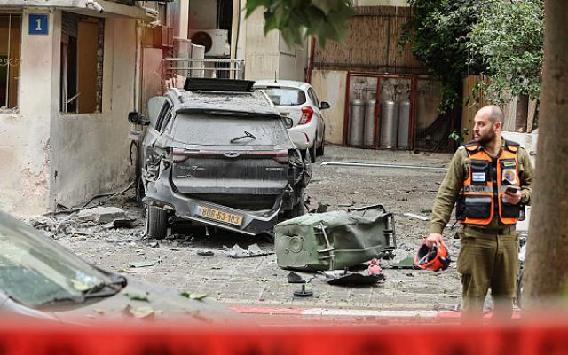 إصابات بينها خطيرة بهجمات صاروخية من إيران وانفجارات تهز طهران