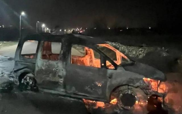 مستوطنون يصعّدون اعتداءاتهم شمال شرق رام الله بإحراق منزل ومركبة في ترمسعيا