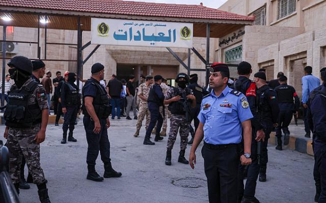 ارتفاع حصيلة ضحايا هجوم كنيسة الكرك إلى 8 قتلى واستنفار أمني واسع لتعقب المنفذين