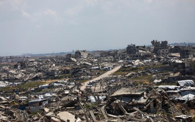 هآرتس عن مسؤول أممي: 8 آلاف جثة تحت الأنقاض بغزة