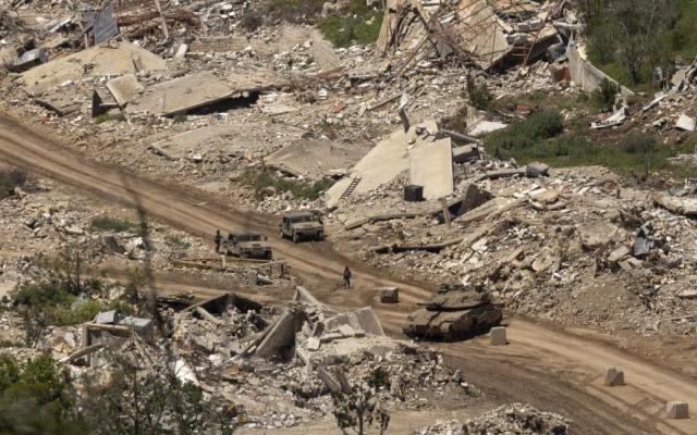"نيويورك تايمز": إسرائيل تطبّق نموذج غزة في جنوب لبنان