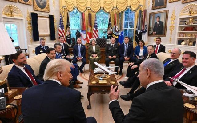 ترامب يخطط لعقد اجتماعٍ لمجلس السلام تزامنًا مع زيارة نتنياهو لواشنطن