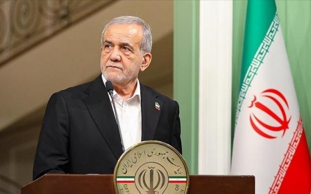 بزشكيان: طهران لن تستسلم للضغوط والصعوبات