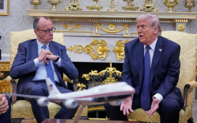 ترامب: دمرنا كل شيء في إيران.. سنقطع العلاقات التجارية مع إسبانيا وأنا مستاء من بريطانيا أيضا