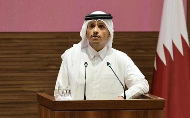 رئيس وزراء قطر يدعو في اتصال مع عراقجي لوقف الهجمات الإيرانية فوراً