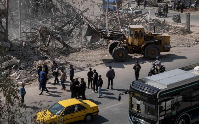 انفجارات عنيفة في طهران وقتيلة باعتداء على البحرين