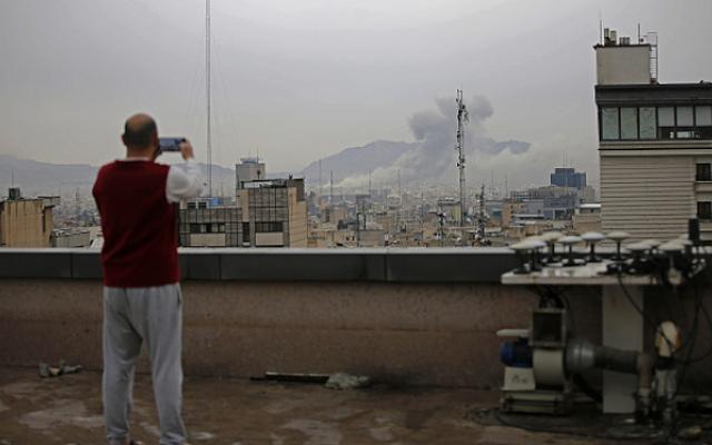 إسرائيل تخطط لاستمرار الحرب لثلاثة أسابيع؛ صواريخ إيرانية على تل أبيب والنقب