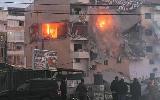 لبنان: شهداء بغارات إسرائيلية على الجنوب وأوامر إخلاء جديدة لمناطق في الضاحية