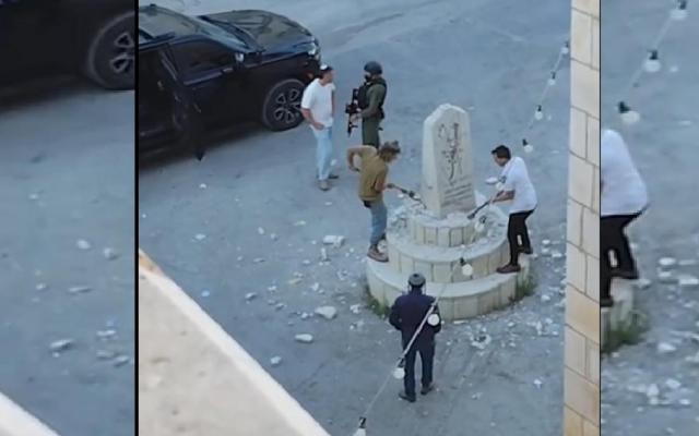 نائب في الكنيست الإسرائيلي يحطم نصباً تذكارياً جنوبي نابلس