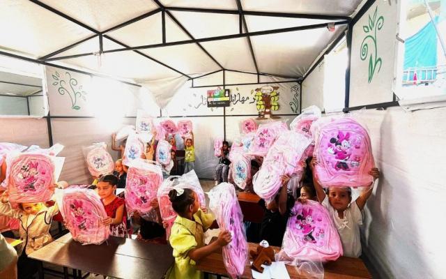 بنك فلسطين يطلق مبادرة “العودة للمدارس” لدعم طلبة الصفوف الأولى في قطاع غزة