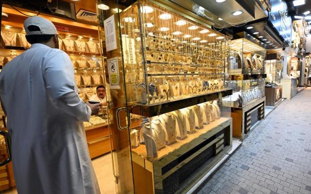 الأسواق اليوم | ارتفاع الذهب والأسهم وتراجع الدولار