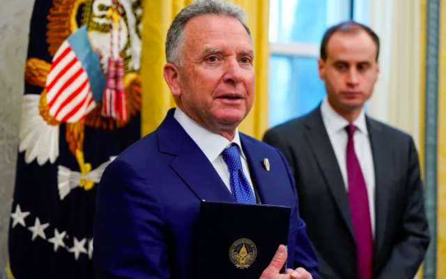 نتنياهو يسلم ويتكوف شروط إسرائيل للاتفاق مع إيران ويؤكد تمسكه بنزع سلاح غزة